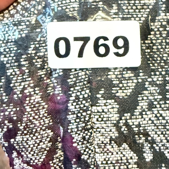 Walter Baker Black and White Patterned Skirt Size 6 - Picture 7 of 7